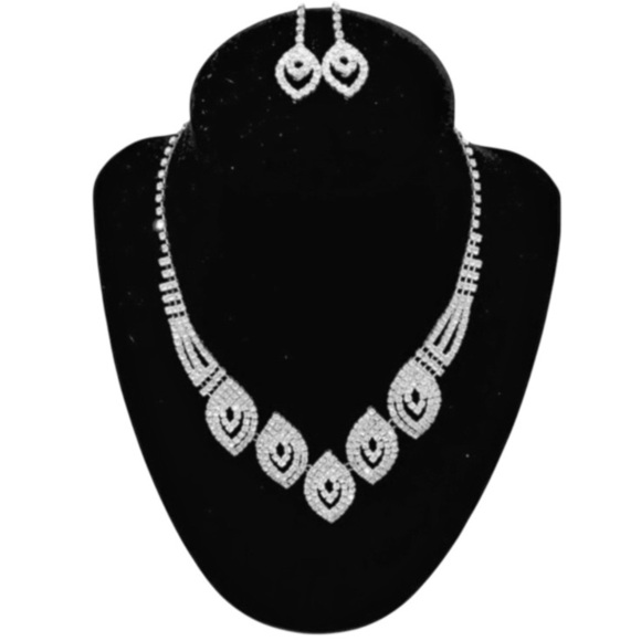 New Christina Collection Rhinestone Necklace and Earrings 3 piece Set - Picture 1 of 6